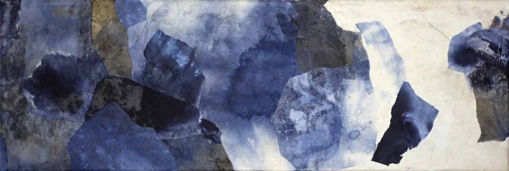 Abstrakte Collage aus Chinapapier im Panoramaformat
