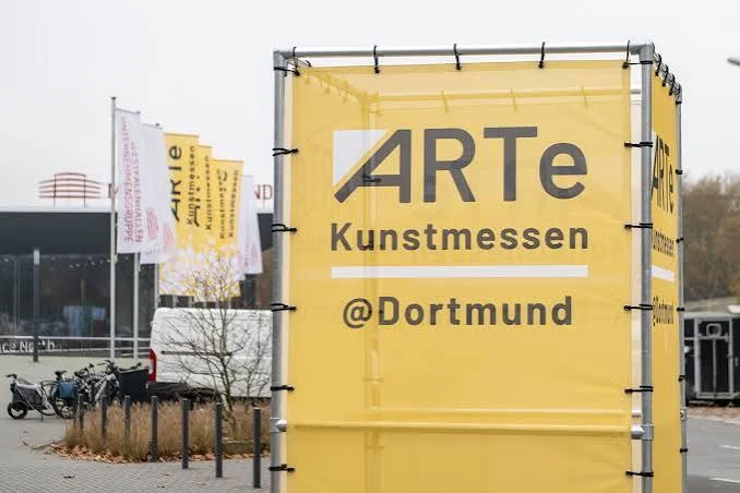 Katja Gramann stellt ihre Kunst auf der ARTE Kunstmesse in Dortmund aus.