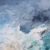 Nahaufnahme der Maloberfläche von Thalassa: reliefartige Struktur aus Asche, Pigmenten und Gesteinsmehl