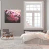 Abstraktes Acrylbild „Füreinander Nr. 3" von Katja Gramann an hellbeiger Wand im Schlafzimmer – moderne Bilder kaufen fürs Schlafzimmer