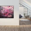 „Füreinander Nr. 4" im Penthouse – großformatige abstrakte Kunst Abstraktes Acrylbild „Füreinander Nr. 4" an heller Wand in loftartigem Penthouse-Wohnbereich mit Dachschräge