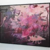 „Füreinander Nr. 4" – Seitenansicht rechts, gerahmtes Acrylgemälde Seitliche Ansicht von rechts auf das gerahmte Acrylgemälde „Füreinander Nr. 4" an weißer Wand