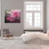 Abstraktes Acrylgemälde „Füreinander 2" von Katja Gramann auf grauer Wand im Schlafzimmer