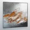 Seitliche Ansicht von links auf das gerahmte Mixed-Media-Gemälde „Neubeginn Nr. 4" an weißer Wand
